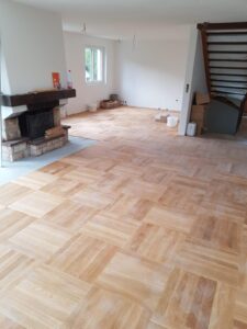Parkettboden mit Muster - die perfekte Wahl für einen stilvolles Wohnzimmer - Grischa Boden