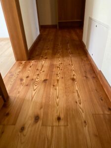 natürlicher Parkettboden für ein warmes Zuhause - Grischa Boden, ihr Bodenleger in Graubünden und der Ostschweiz