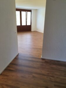 Ein Parkettboden ist die perfekte Wahl für ein stilvolles und warmes Zuhause - Jetzt professionell verlegen lassen von Grischa Boden - Experte für Parkettverlegung