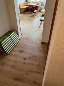 Passgenaue Arbeit von Ihrem professionellen Bodenleger - Grischa Boden