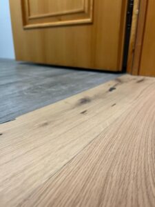 Passgenaue Arbeit von Ihrem professionellen Bodenleger - Grischa Boden