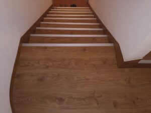 Treppenverkleidung aus Holz - Grischa Boden